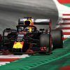 Max Verstappen arrebata la victoria a Charles Leclerc con un polémico adelantamiento: "Así son las carreras"