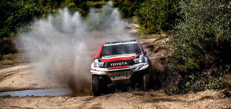 Fernando Alonso debutará mañana en la Harrismith 400 con el Toyota Hilux