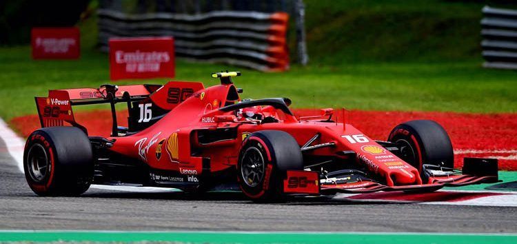 Leclerc brinda a la afición italiana una nueva victoria de Ferrari en Monza tras defenderse magistralmente de los Mercedes