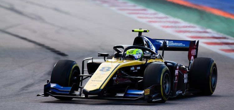 Luca Ghiotto resiste en Sochi y se lleva una accidentada carrera sprint de F2