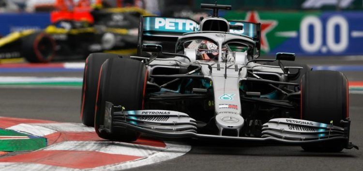 Lewis Hamilton aprovecha un nuevo regalo de Ferrari y se lleva el GP de México