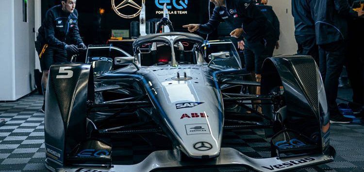 Mercedes empieza a aprender a sufrir, pero en la Fórmula E