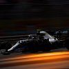 Valtteri Bottas lidera los Libres 2 en Abu Dhabi pese a protagonizar un accidente con Romain Grosjean