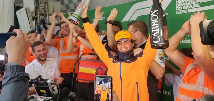 Sainz, sobre su primer podio: «Es una inmensa fuente de motivación para todos en McLaren»