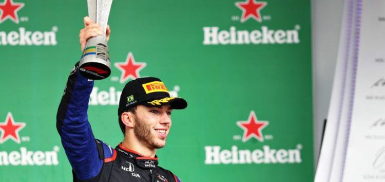 Horner, orgulloso de Gasly por su podio tras salir de Red Bull: «Podría haberse deprimido»
