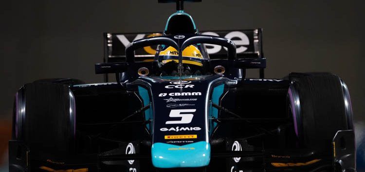 Sérgio Sette Cámara remonta tras una mala salida y gana la primera carrera de la Fórmula 2 en Abu Dhabi