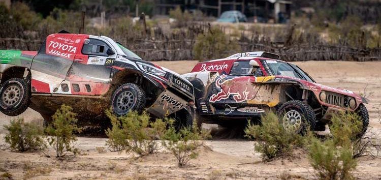 Carlos Sainz gana la segunda etapa y es líder de la Baja Sharqiya