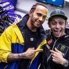 Filtradas algunas imágenes del intercambio entre Hamilton y Rossi en Cheste