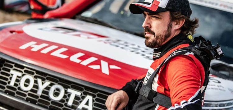 En Toyota lo tienen claro: «Estoy seguro de que Alonso puede ganar el Dakar»