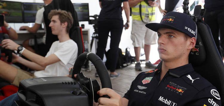Max Verstappen se machaca en el simulador para preparar 2020