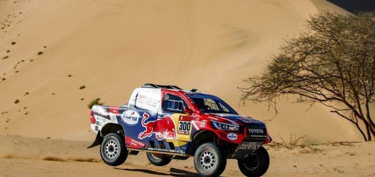Nasser Al-Attiyah, segundo en la Etapa 4: «Está siendo un Dakar difícil»