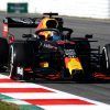 Alexander Albon completa un primer día positivo al volante del RB16