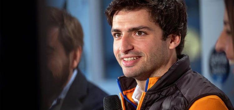 Carlos Sainz da un gran ejemplo y confirma su reducción de sueldo para ayudar a McLaren