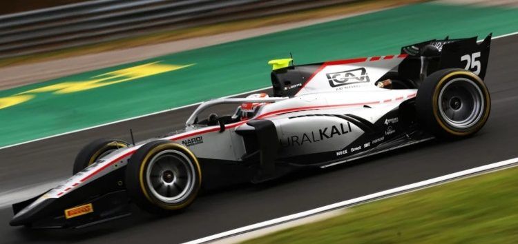 Luca Ghiotto gestiona las gomas como nadie y se lleva la cita sprint de Hungría