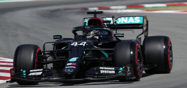 Nueva victoria de Hamilton en España con Sainz 6º