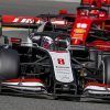 Alivio en Leclerc tras conocer que Grosjean está bien tras su accidente