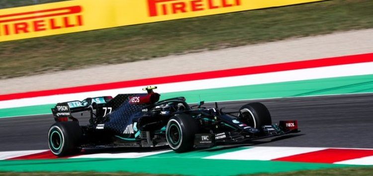 Valtteri Bottas lidera los libres 1 del GP de Toscana; Sainz es 15º