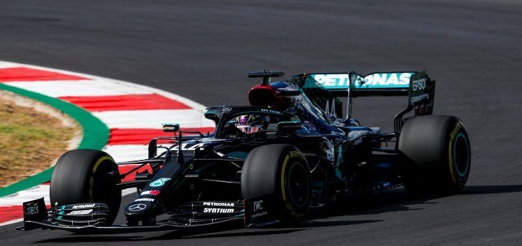 Lewis Hamilton vuela sobre Portimao y se lleva la pole para el GP de Portugal