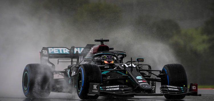 Hamilton firma su séptimo título y agranda su leyenda tras ganar en Turquía
