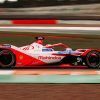 Alex Lynn lidera con Mahindra la segunda jornada de test de pretemporada de Fórmula E