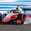 Robert Shwartzman gana la carrera sprint de F2 en Bahréin; Schumacher se acerca al título