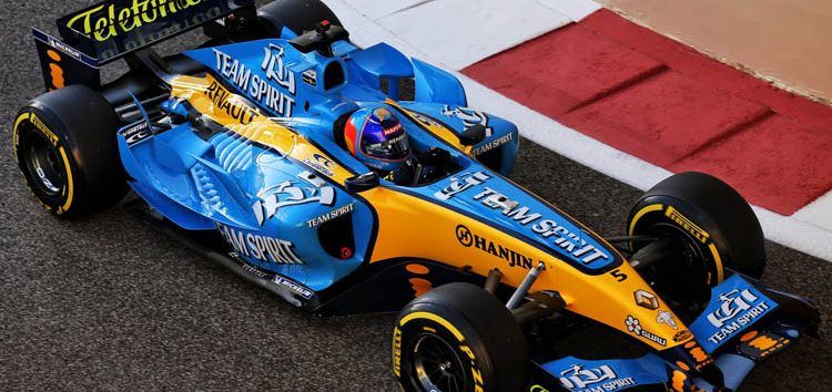 El espectáculo de Fernando Alonso con el Renault R25, en un vídeo 360º