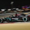 Pese a liderar los libres, George Russell llama a la calma tras su estreno con Mercedes