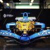 VÍDEO Y FOTOS: Fernando Alonso vuelve a pilotar el Renault R25