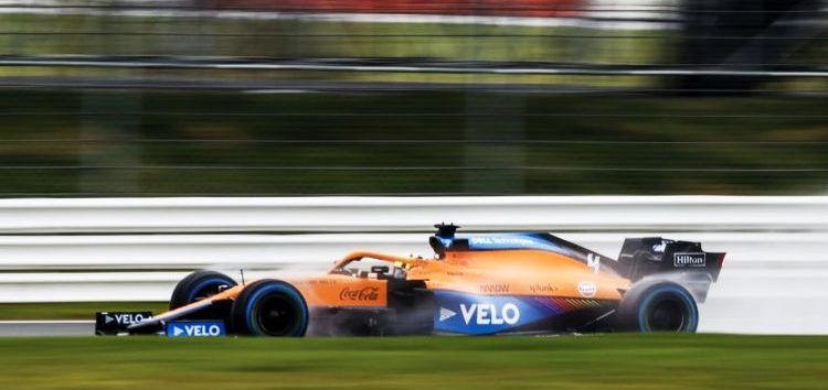 Así suena el motor Mercedes rodando en pista en el McLaren MCL35M