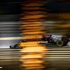 Victoria sufrida para Hamilton con un final de infarto en Bahréin; Sainz termina octavo