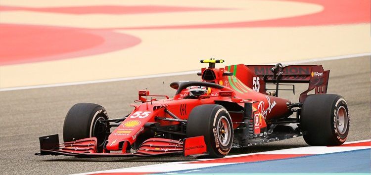 Sainz acaba quinto en su estreno con Ferrari mientras Verstappen lidera
