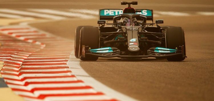 Mercedes arranca 2021 con el pie izquierdo y completa tan sólo 48 vueltas