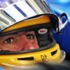 Fernando Alonso presenta su casco para la temporada 2022
