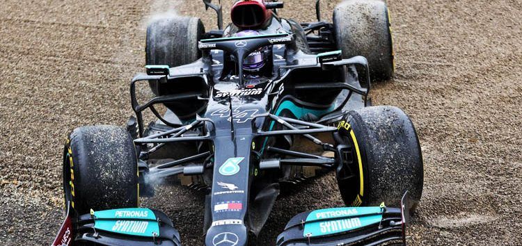 Mercedes se hunde y cree que no está al nivel para ganar el campeonato