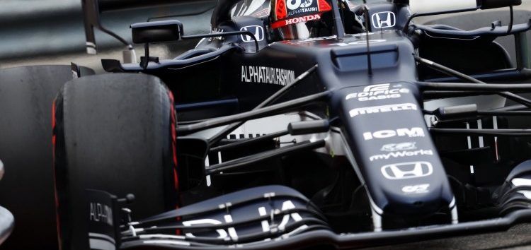 Pierre Gasly brilla luchando con los mejores en los libres de Arabia Saudí