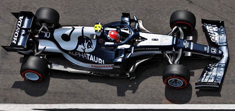 Gasly demuestra un rendimiento excepcional con Alpha Tauri en los libres de Bakú