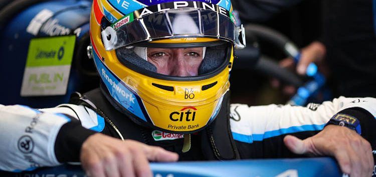 Avisan sobre el rendimiento de Fernando Alonso dentro de unas carreras