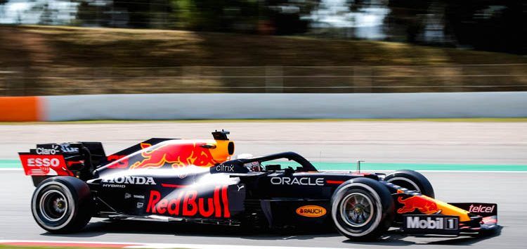 Verstappen se recupera liderando los Libres 3 en España, Ferrari está muy arriba