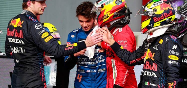 Sergio Pérez y Carlos Sainz lo están pasando mal en sus equipos