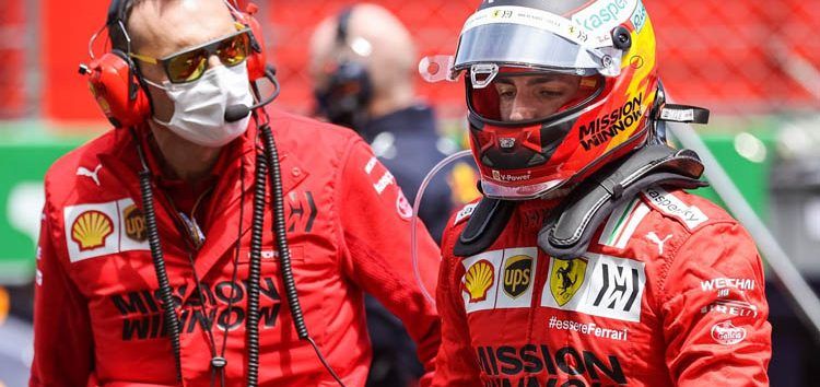 Mattia Binotto se deshace en halagos con Carlos Sainz
