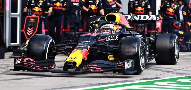 Red Bull ya habla de penalizaciones por motor a final de temporada