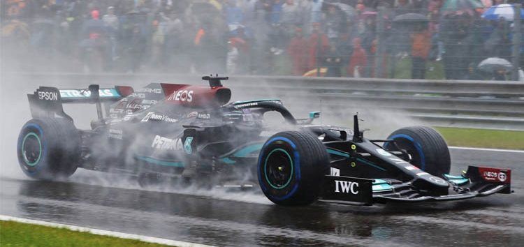 Hamilton, 3º en Bélgica tras no poder correr: «Espero que le devuelvan el dinero a los aficionados»