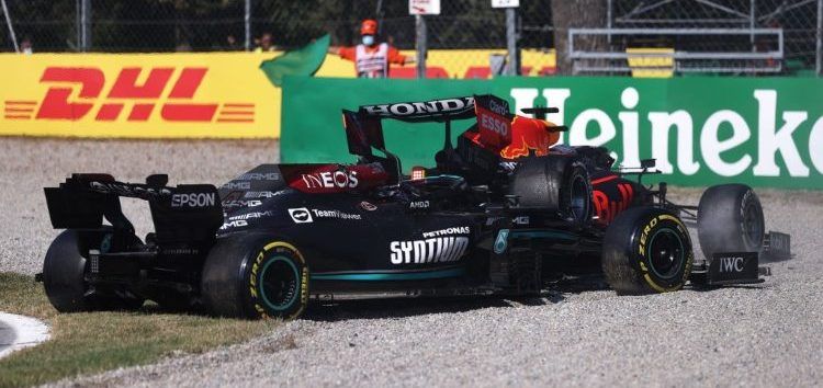 Marko no se cree el teatro de Hamilton: «Un piloto que se ha hecho daño no da marcha atrás para volver a pista»
