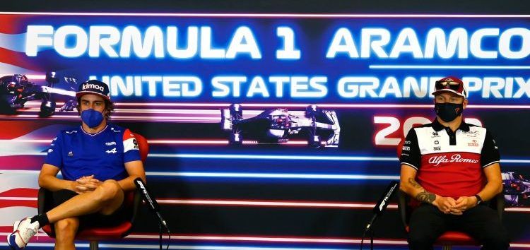 Cómo Alonso y Raikkonen se ríen de los falsa que llega a ser la Fórmula 1