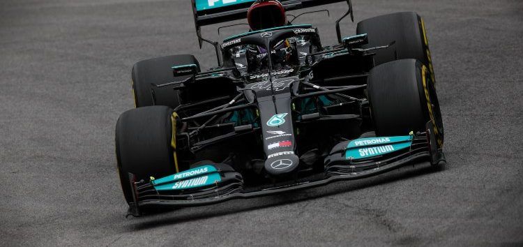 Lewis Hamilton brilla en Sao Paulo y se lleva una importante victoria ante Max Verstappen
