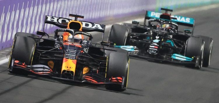Red Bull cree que necesita un milagro para ganar a Mercedes