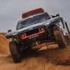 Los problemas de amortiguador de Audi le hacen a Sainz perder una rueda