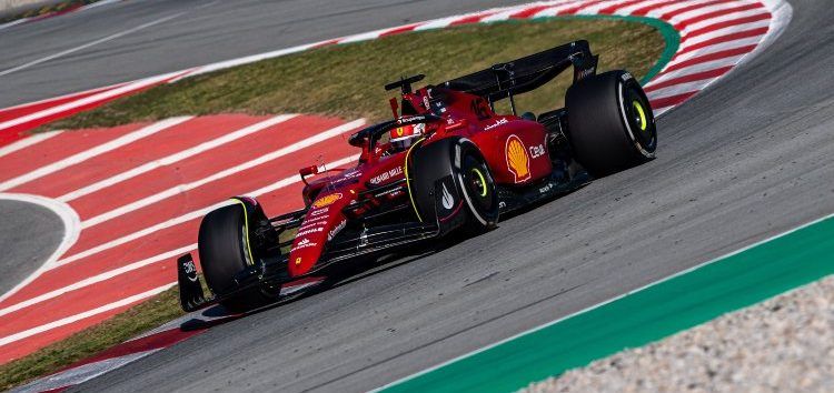 Doblete de Ferrari en los Libres 1 de España con Leclerc líder. Alonso termina 5º