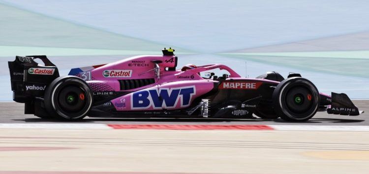 Alpine F1 revive: Esteban Ocon termina líder la mañana del Día 2 en Bahréin