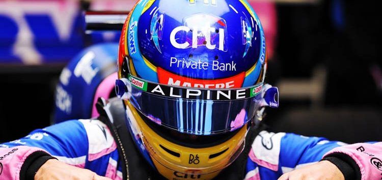 Fernando Alonso está teniendo especial cuidado con su cuello
